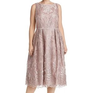Adrianna Papell Metallic Lace dress 16W Mauve